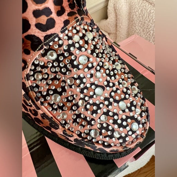 NIB Dolls Kill Lady GoDiva Pounce Away Oxfords Satin Leopard & Crystal Accents - Picture 5 of 14